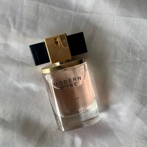 Estée Lauder Modern Muse